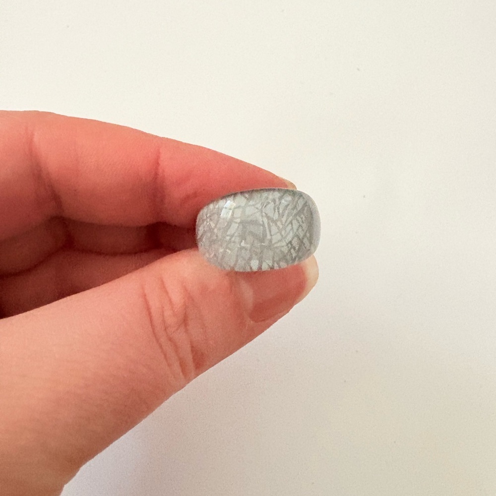 Gray crackle ring fashion jewelry costume jewelry statement ring
